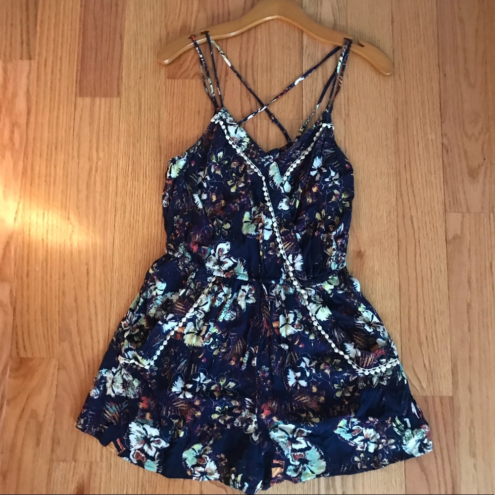 Romper w/ pockets!